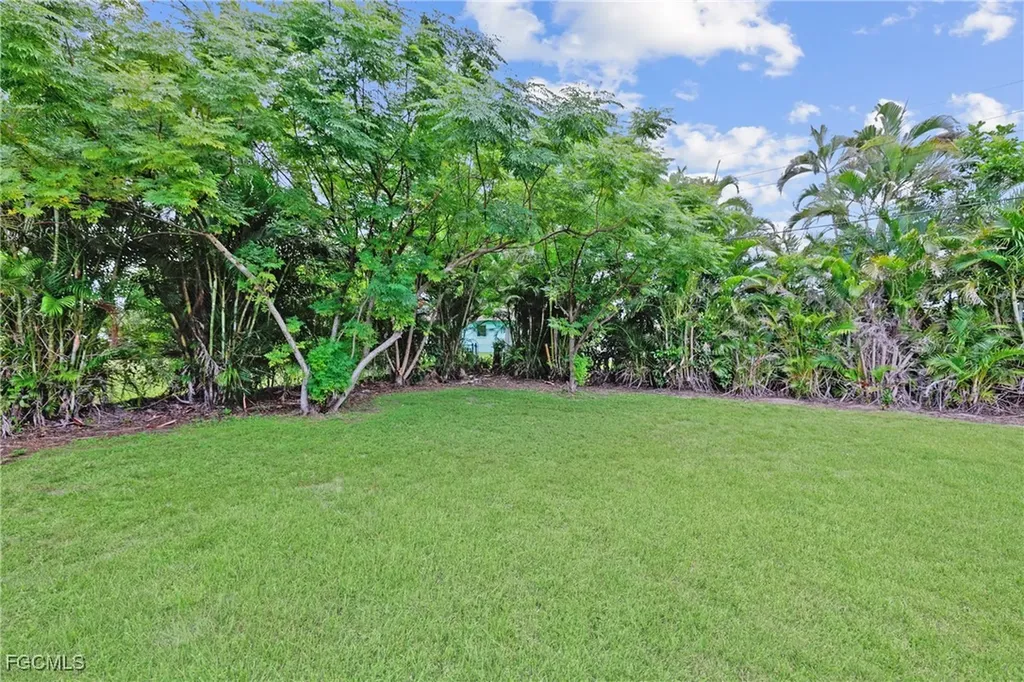 331 SE 47th Street Cape Coral FL 33904