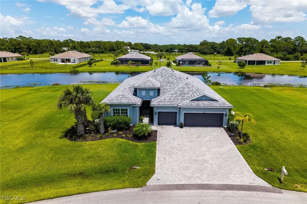 17190 Serengeti Circle Alva FL 33920