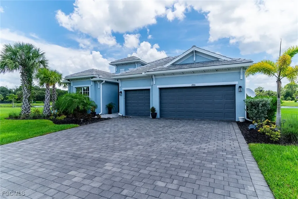 17190 Serengeti Circle Alva FL 33920