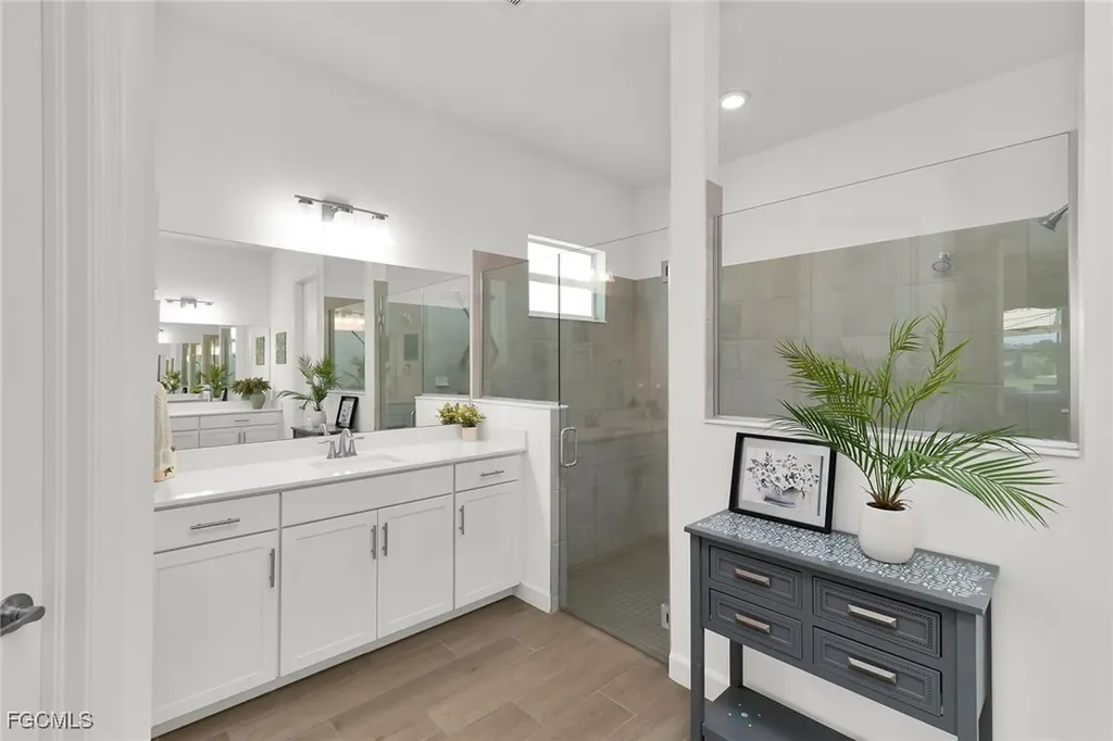 17190 Serengeti Circle Alva FL 33920