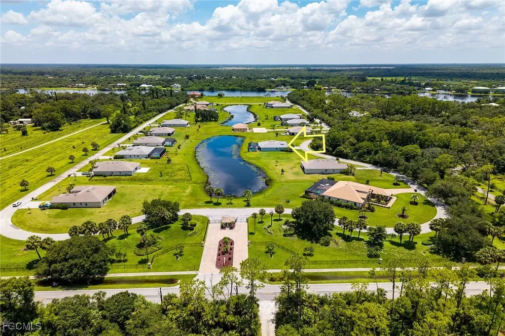 17190 Serengeti Circle Alva FL 33920