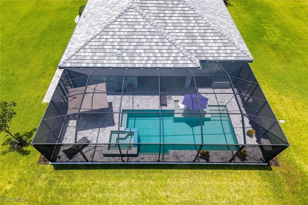 17190 Serengeti Circle Alva FL 33920