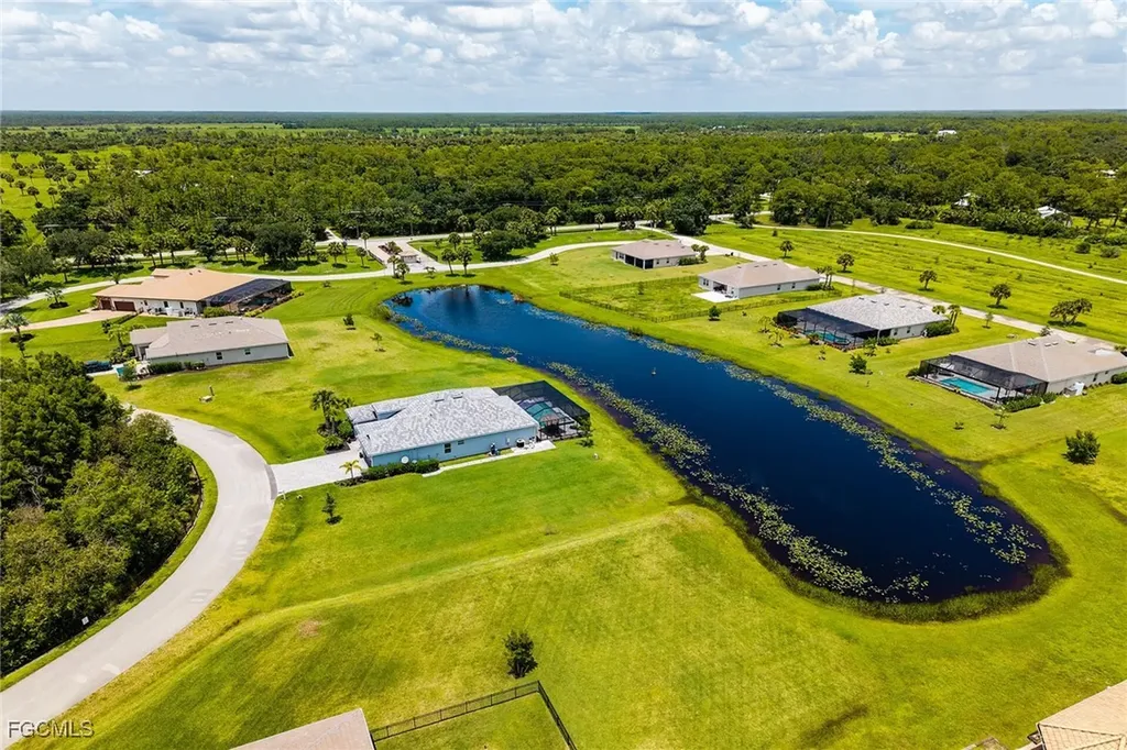 17190 Serengeti Circle Alva FL 33920