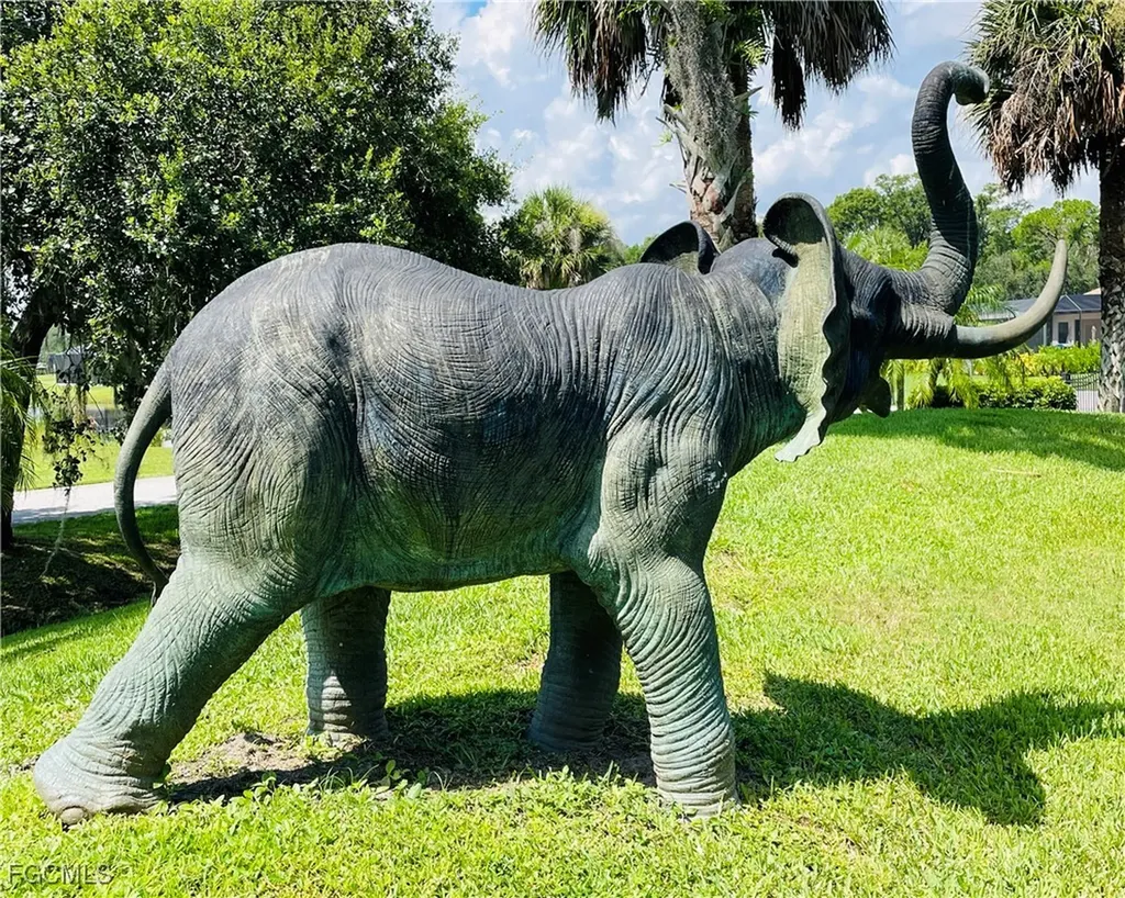 17190 Serengeti Circle Alva FL 33920