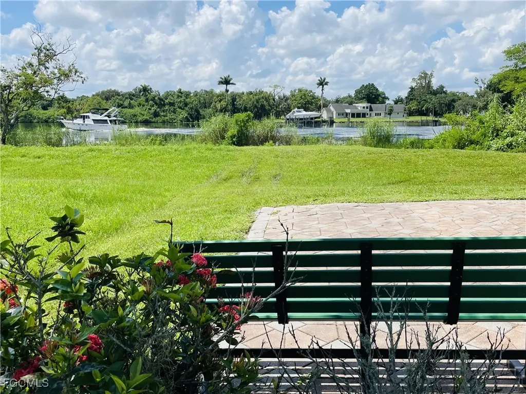 17190 Serengeti Circle Alva FL 33920