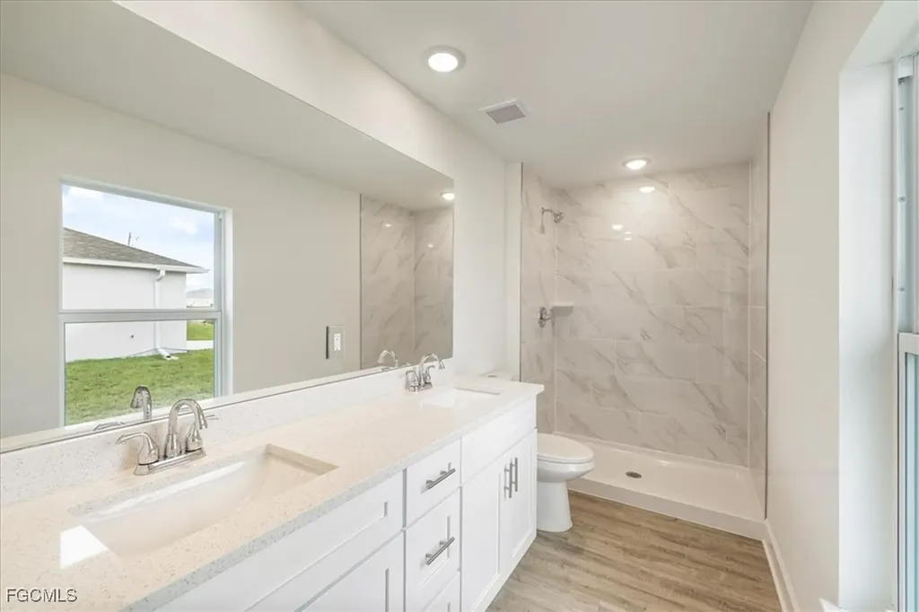 1136 NW 9th Terrace Cape Coral FL 33993