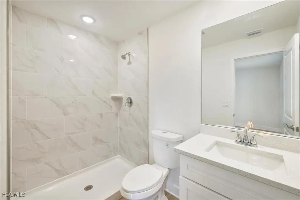 1136 NW 9th Terrace Cape Coral FL 33993