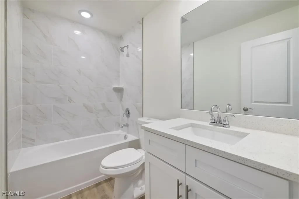 1136 NW 9th Terrace Cape Coral FL 33993