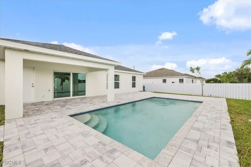 1136 NW 9th Terrace Cape Coral FL 33993