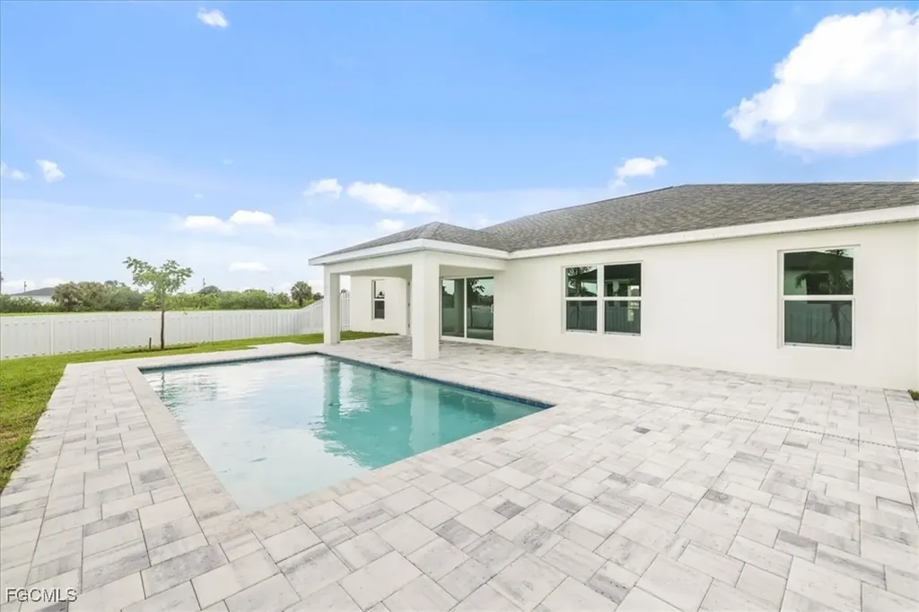 1136 NW 9th Terrace Cape Coral FL 33993
