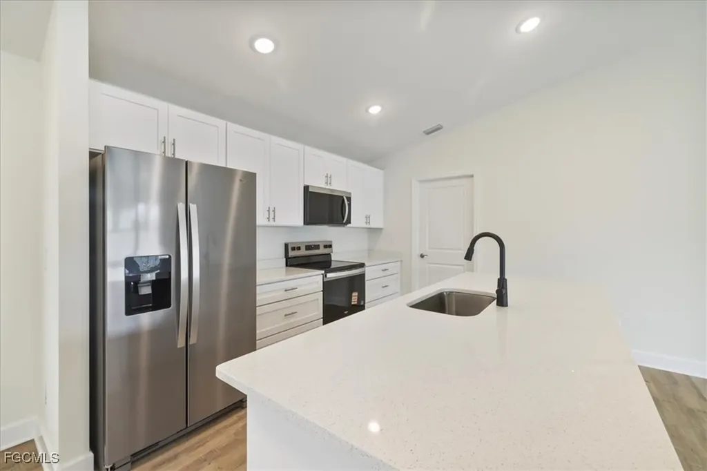 1136 NW 9th Terrace Cape Coral FL 33993