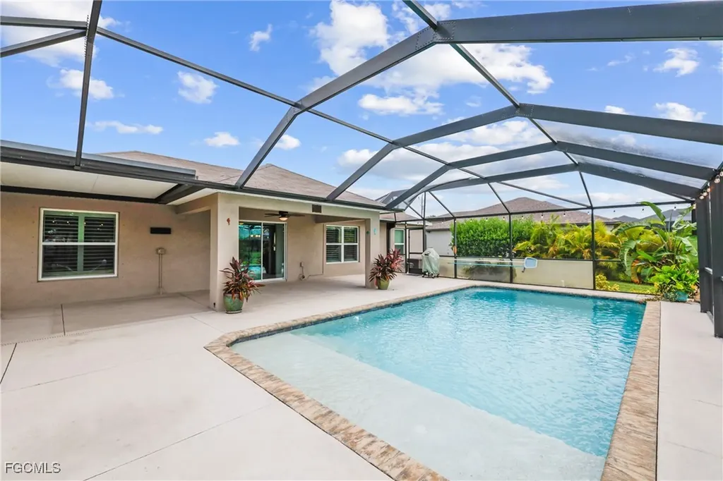 1108 SW 11th Place Cape Coral FL 33991