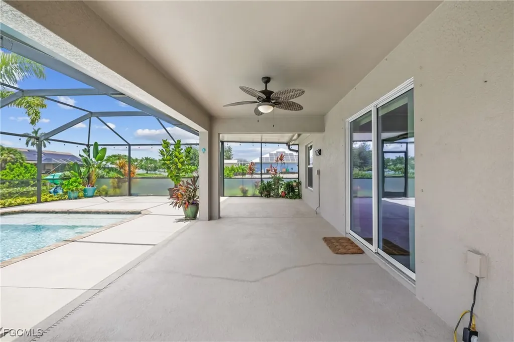 1108 SW 11th Place Cape Coral FL 33991