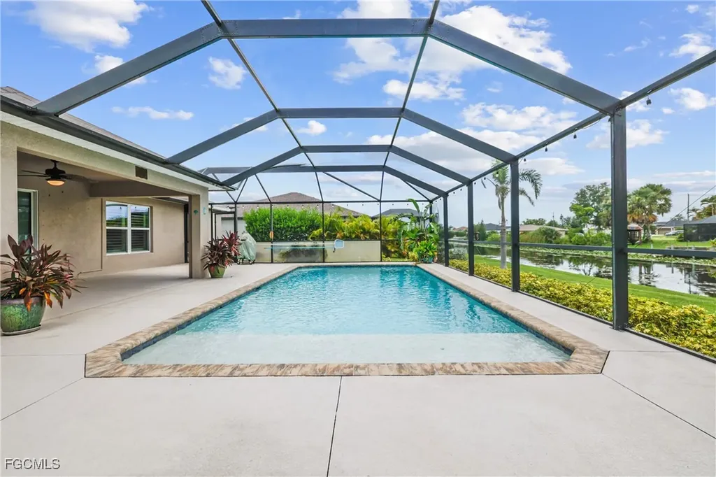 1108 SW 11th Place Cape Coral FL 33991