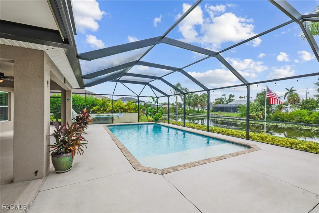 1108 SW 11th Place Cape Coral FL 33991