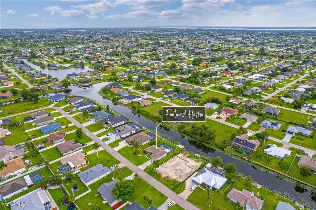 1108 SW 11th Place Cape Coral FL 33991