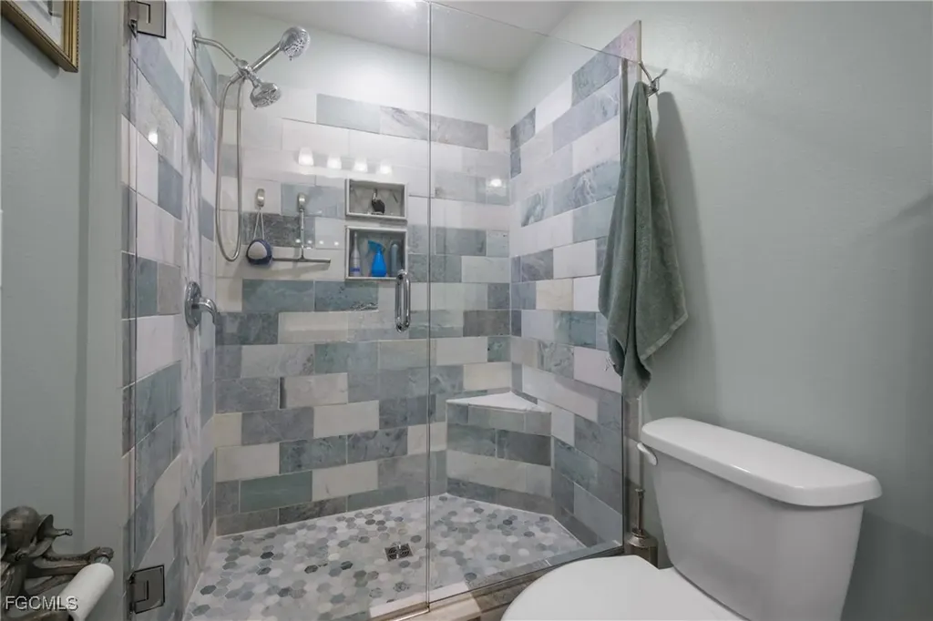 1108 SW 11th Place Cape Coral FL 33991