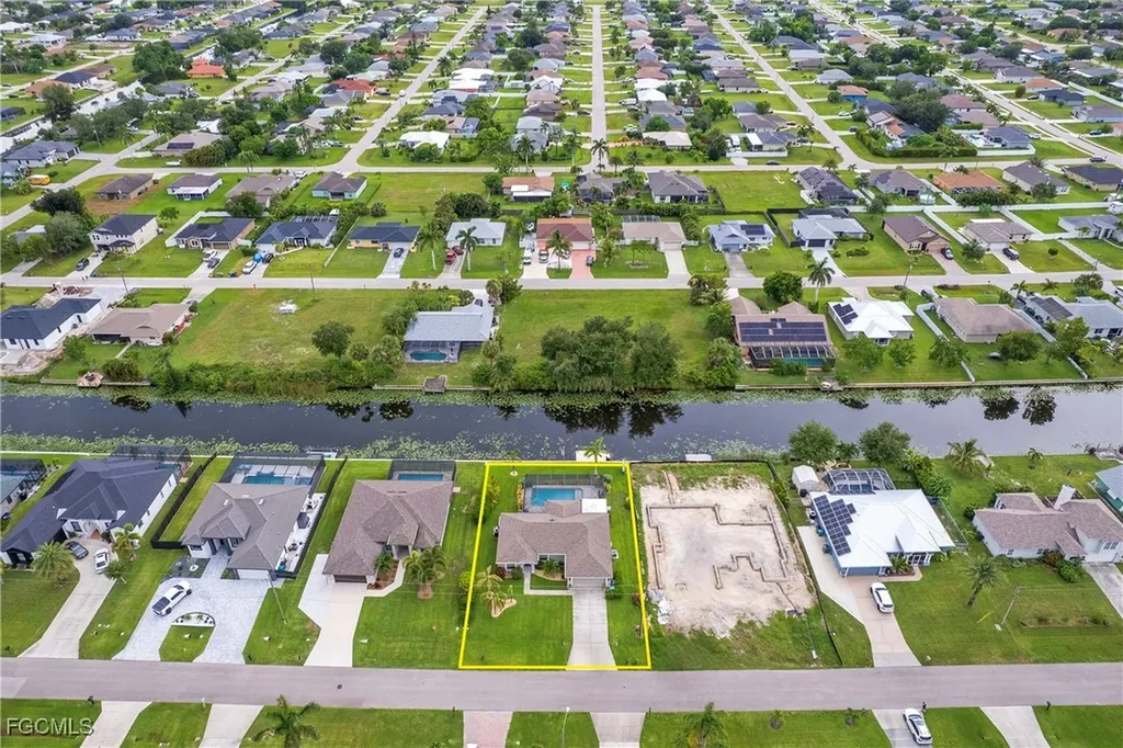 1108 SW 11th Place Cape Coral FL 33991