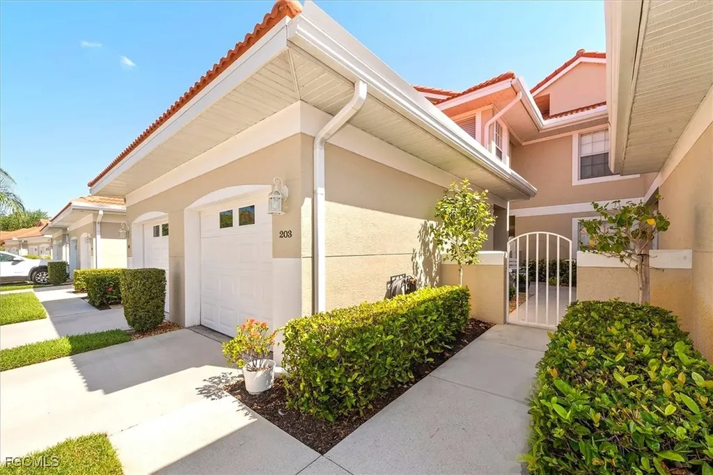 5135 Cobble Creek Court Naples FL 34110