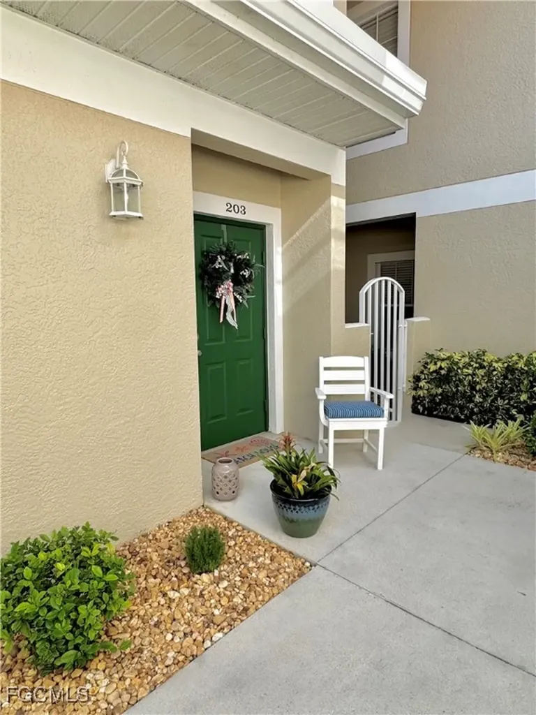 5135 Cobble Creek Court Naples FL 34110