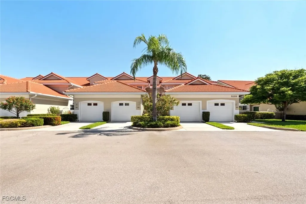 5135 Cobble Creek Court Naples FL 34110