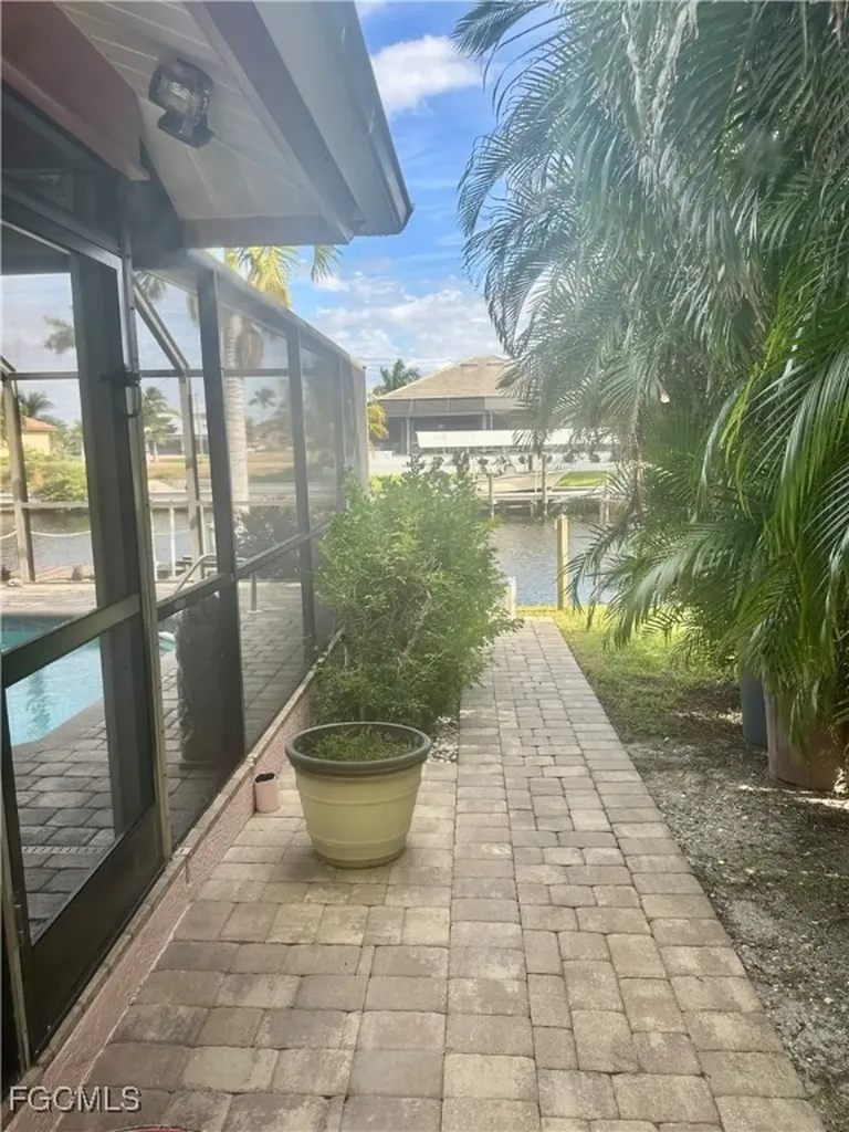 4101 SW 28th Place Cape Coral FL 33914