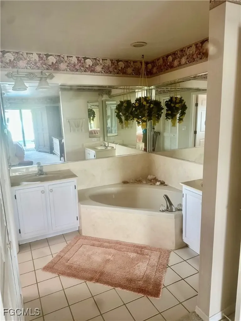 4101 SW 28th Place Cape Coral FL 33914