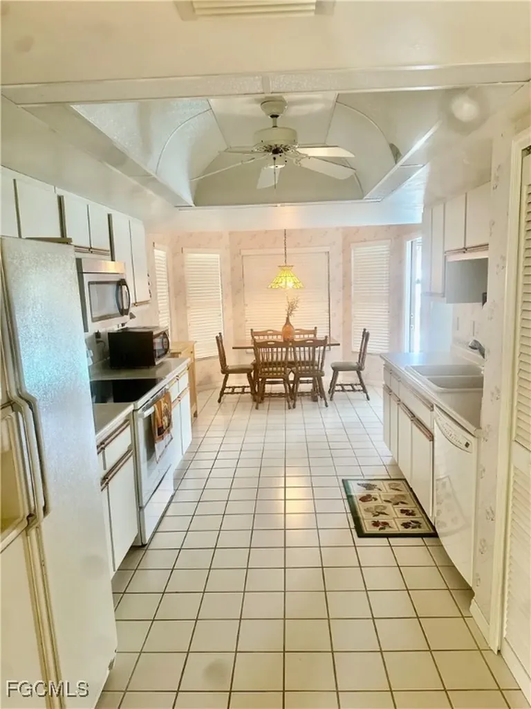 4101 SW 28th Place Cape Coral FL 33914