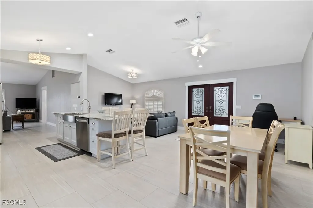 3425 SE 4th Avenue Cape Coral FL 33904
