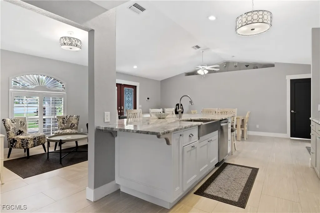 3425 SE 4th Avenue Cape Coral FL 33904