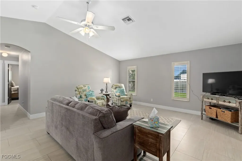3425 SE 4th Avenue Cape Coral FL 33904
