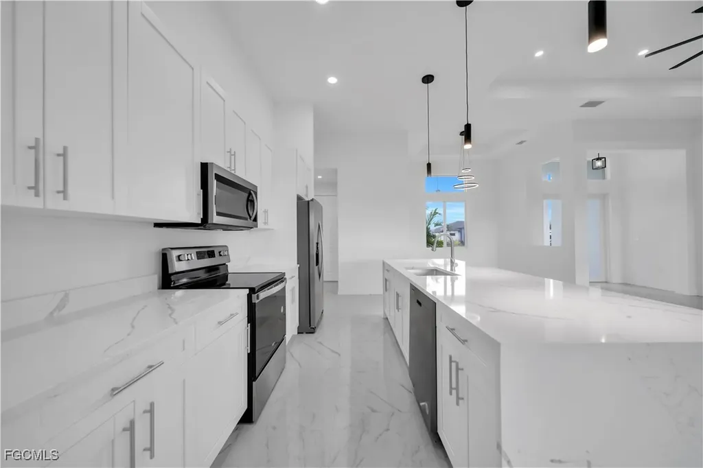 6 SW 37th Avenue Cape Coral FL 33991