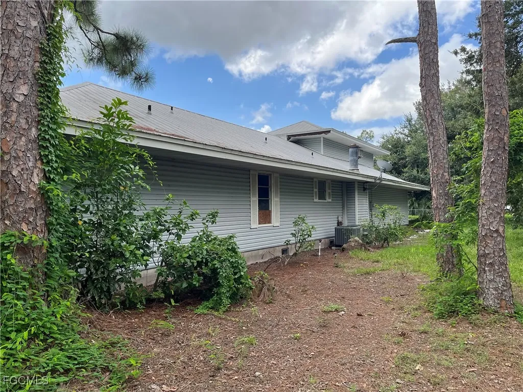 6292 Morgan La Fee Lane Fort Myers FL 33912