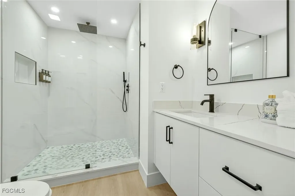 1105 Skiff Place Sanibel FL 33957