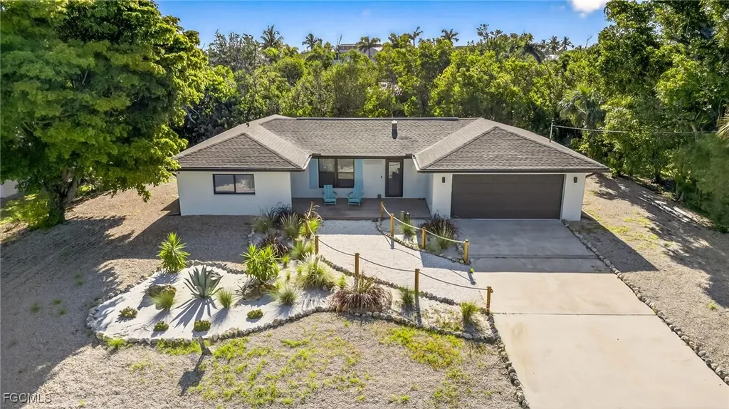 1105 Skiff Place Sanibel FL 33957