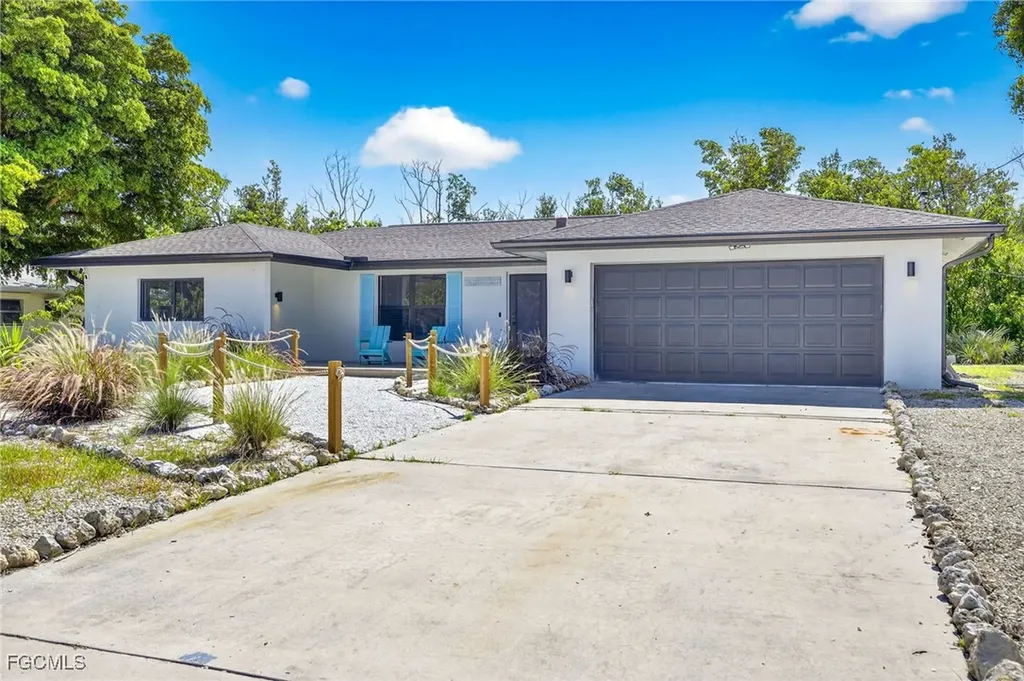 1105 Skiff Place Sanibel FL 33957