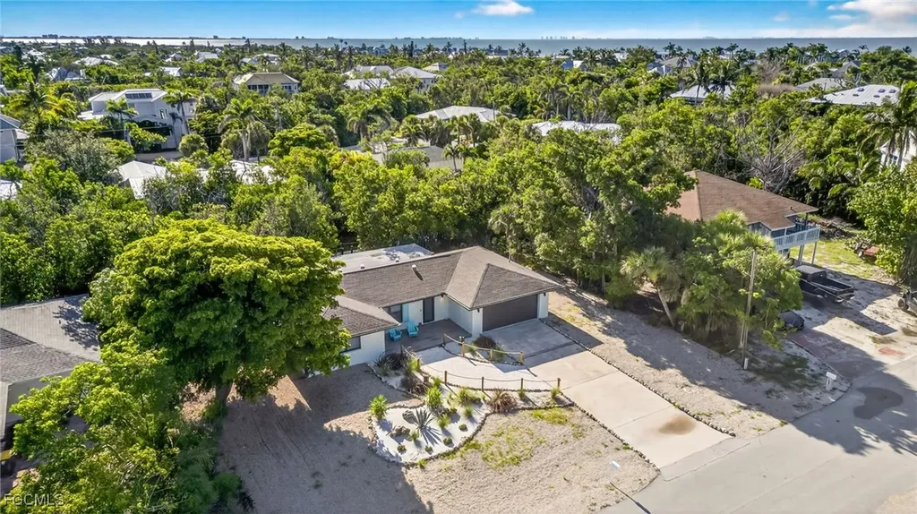 1105 Skiff Place Sanibel FL 33957