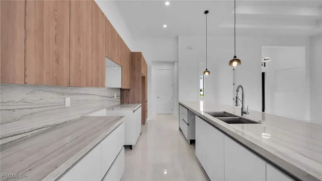 1713 NW 2nd Street Cape Coral FL 33993