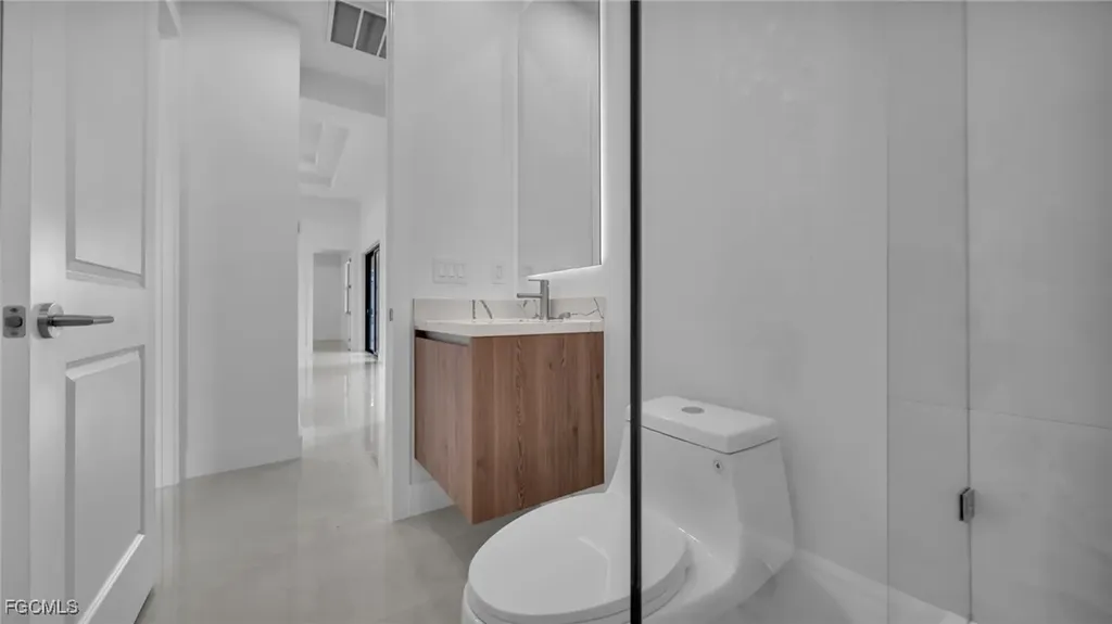 1713 NW 2nd Street Cape Coral FL 33993