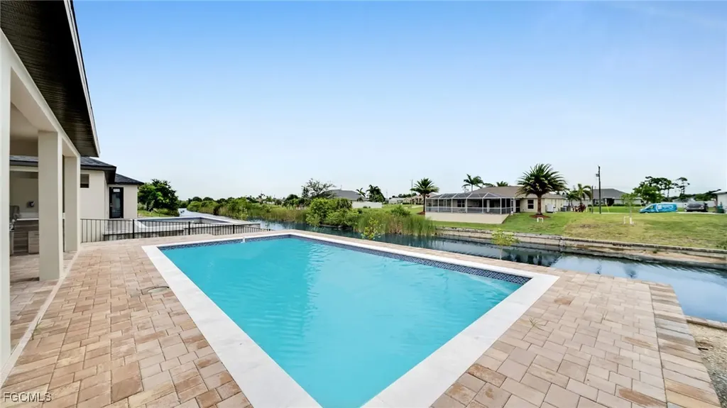 1713 NW 2nd Street Cape Coral FL 33993