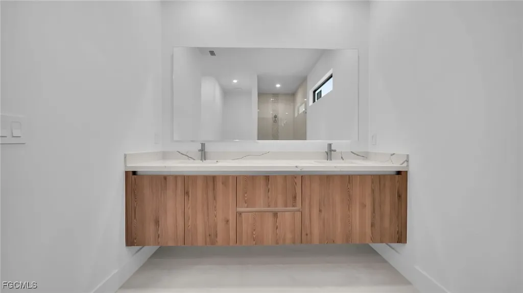 1713 NW 2nd Street Cape Coral FL 33993