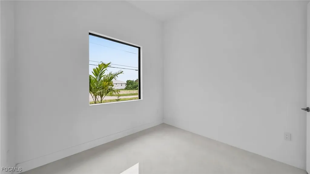 1713 NW 2nd Street Cape Coral FL 33993