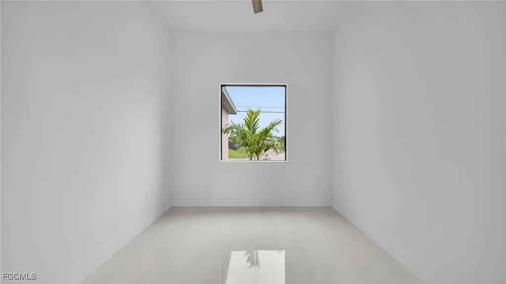 1713 NW 2nd Street Cape Coral FL 33993