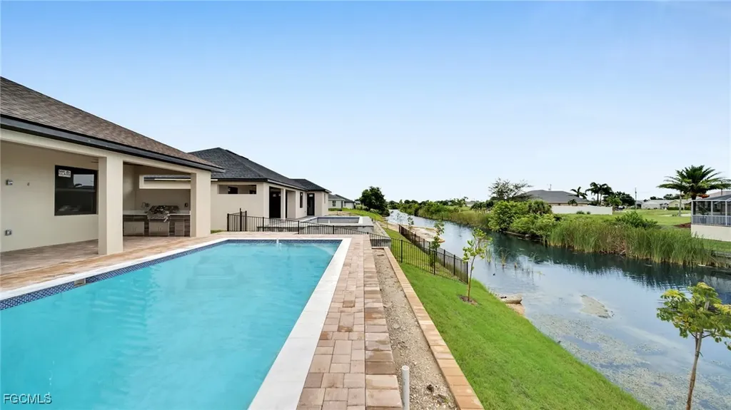 1713 NW 2nd Street Cape Coral FL 33993