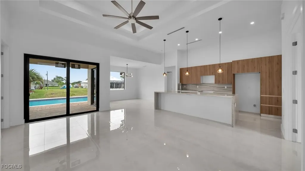 1713 NW 2nd Street Cape Coral FL 33993