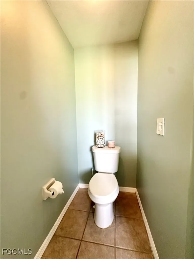 228 NW 22nd Place Cape Coral FL 33993