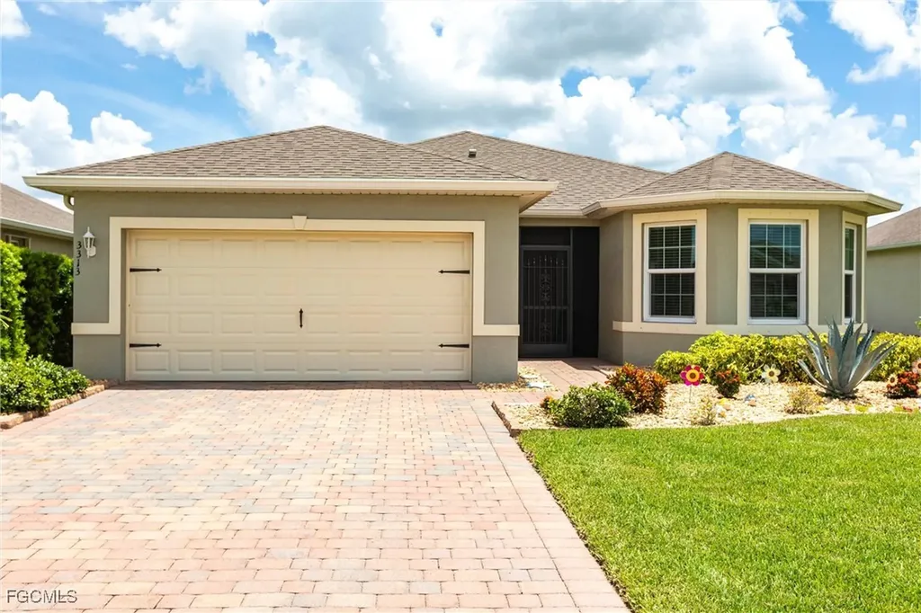 3313 Acapulco Circle Cape Coral FL 33909