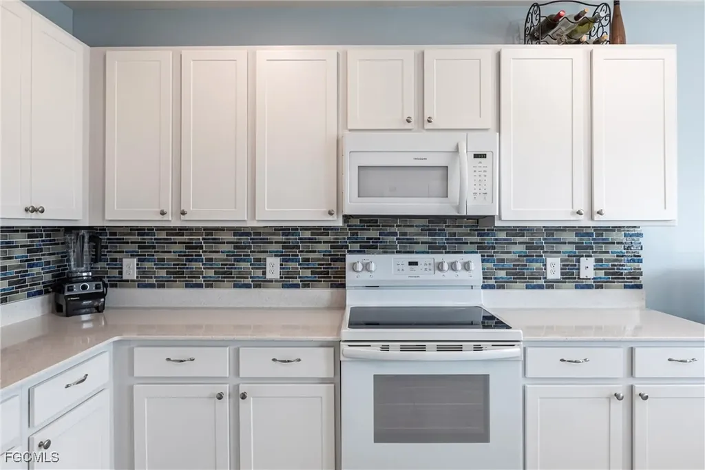 3313 Acapulco Circle Cape Coral FL 33909