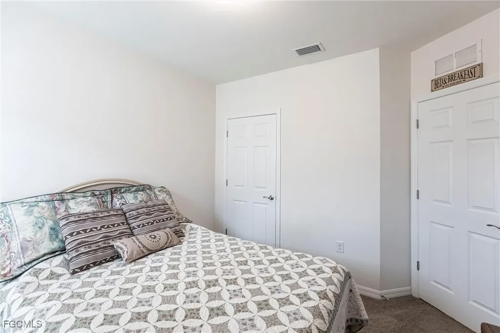 3313 Acapulco Circle Cape Coral FL 33909