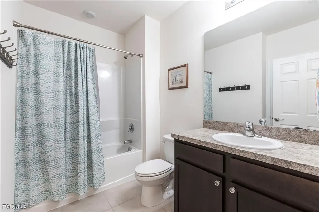 3313 Acapulco Circle Cape Coral FL 33909